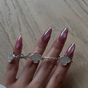 Luxury 5 Motifs Clover Pearly Bracelet